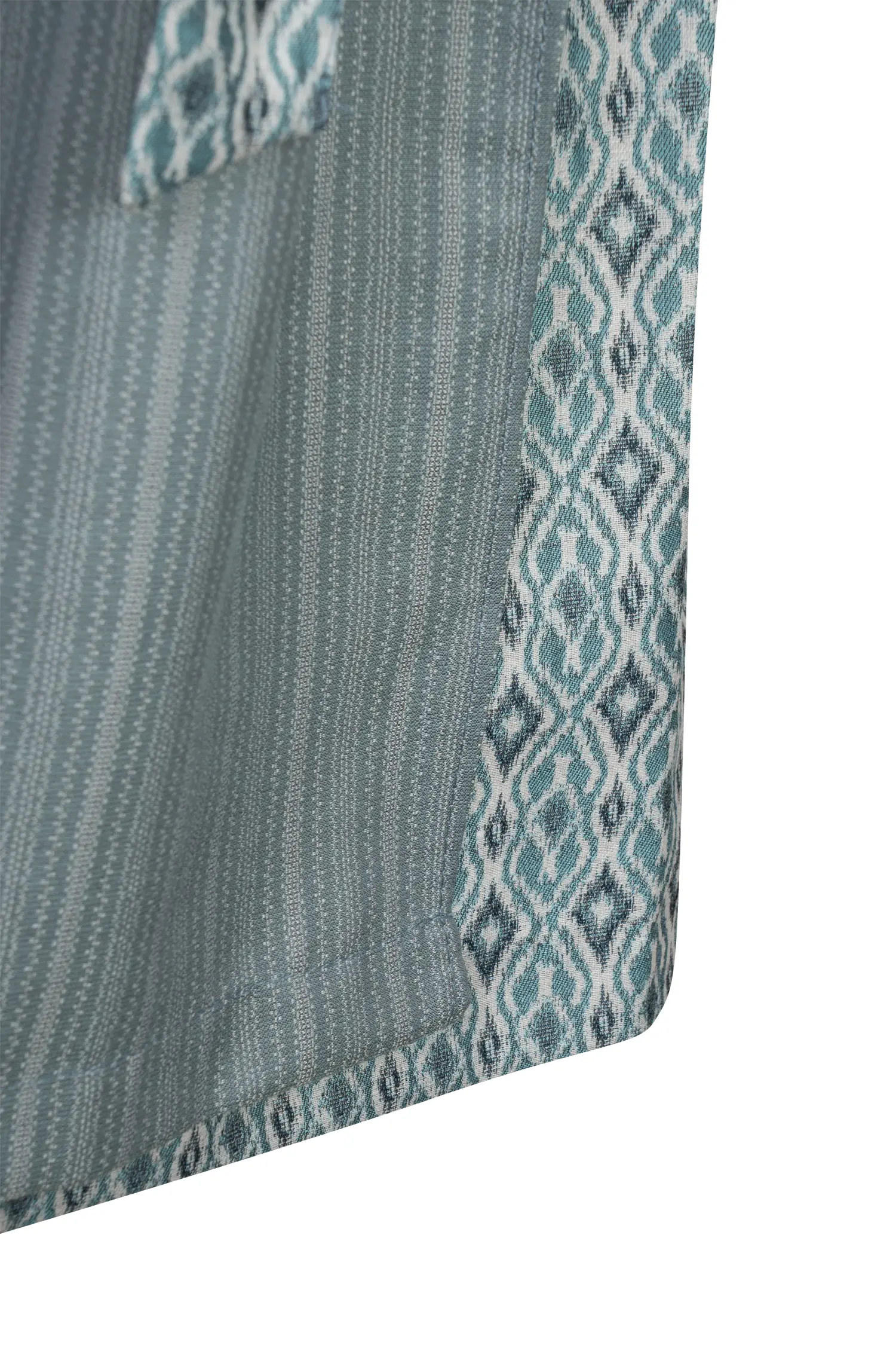 3093-0003-tk7-24-01-1803991 Dirndl Iliana in türkis mit Samtmieder - Detail Rock