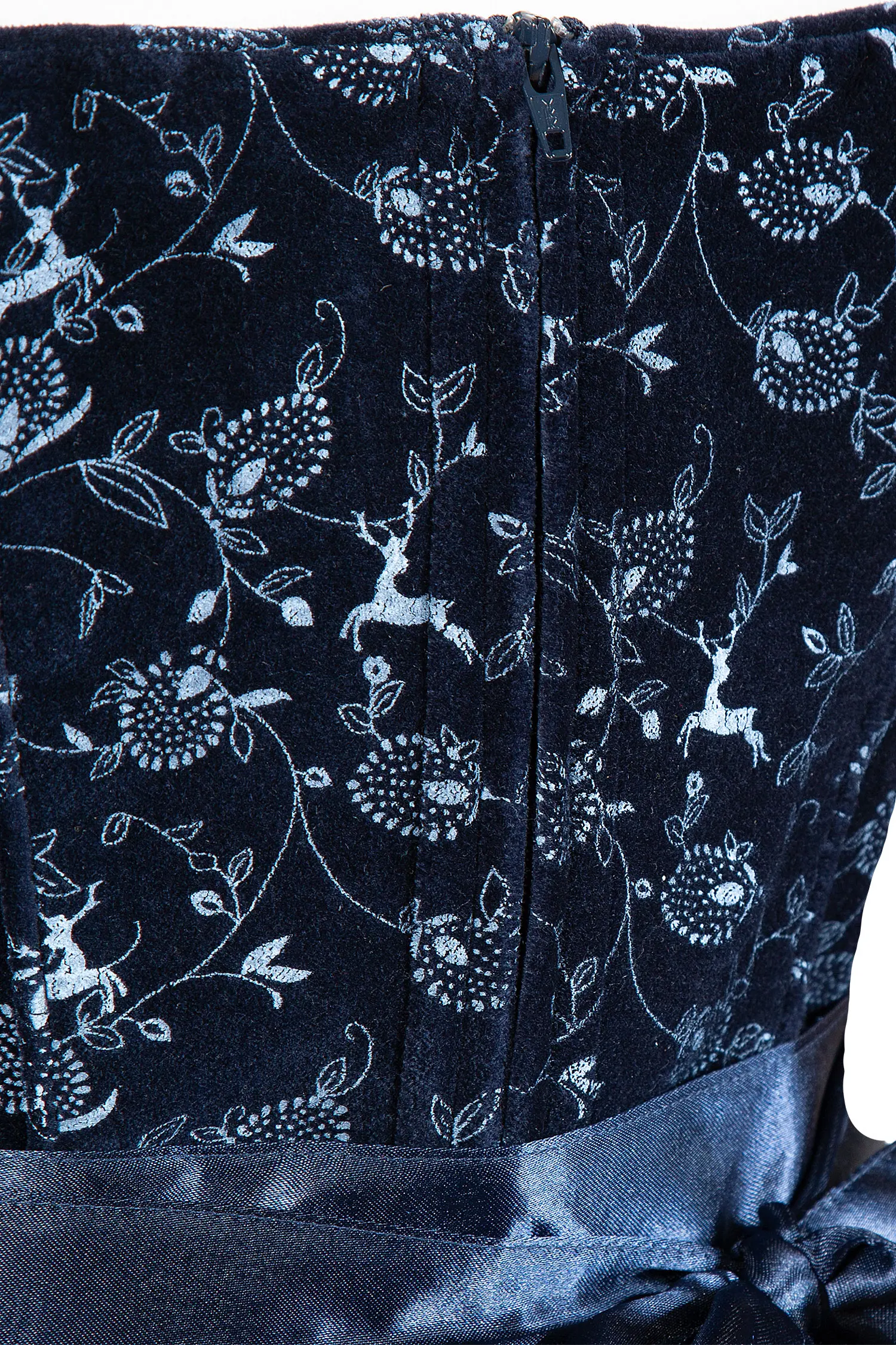 Samt Dirndl in blau mit Spitzenschürze - Detail Mieder