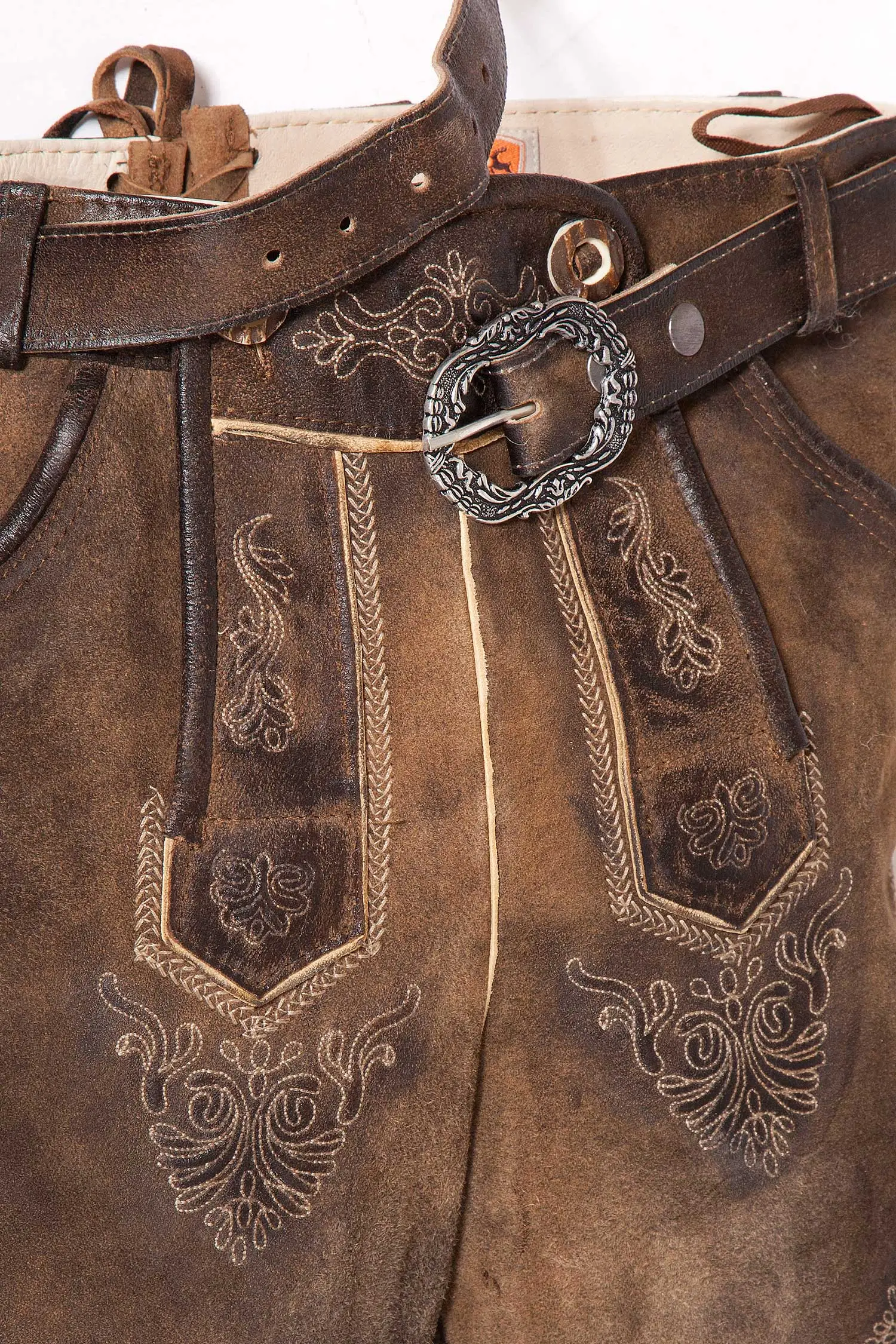 Kurze Lederhose für Kinder in braun antik Latz