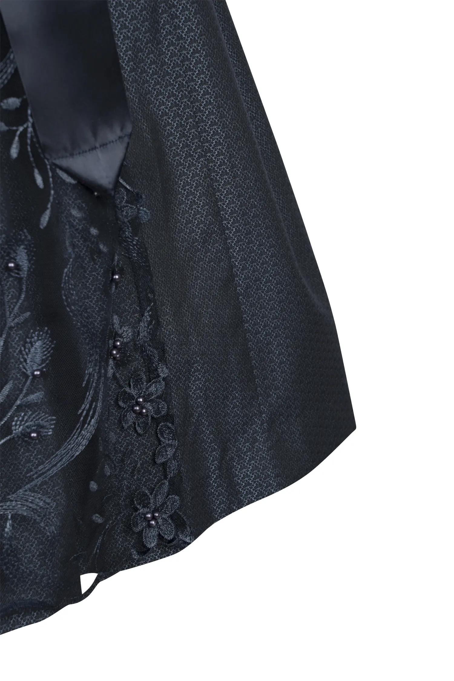 Dirndl Isa in dunkelblau mit Netzschürze - Detail Rock