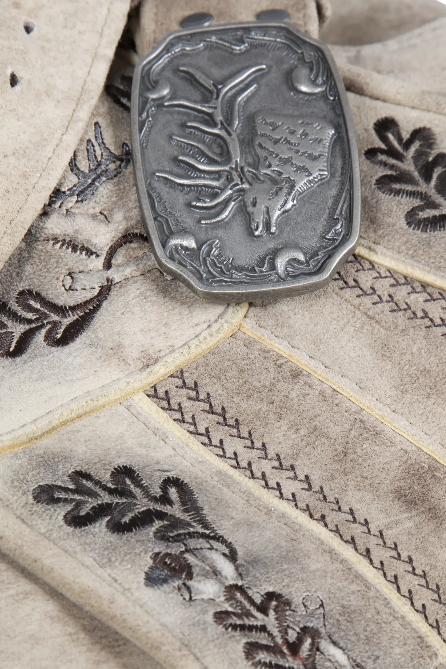 Kurze Lederhose Butler in grau/braun mit Gürtel - Detail Latz