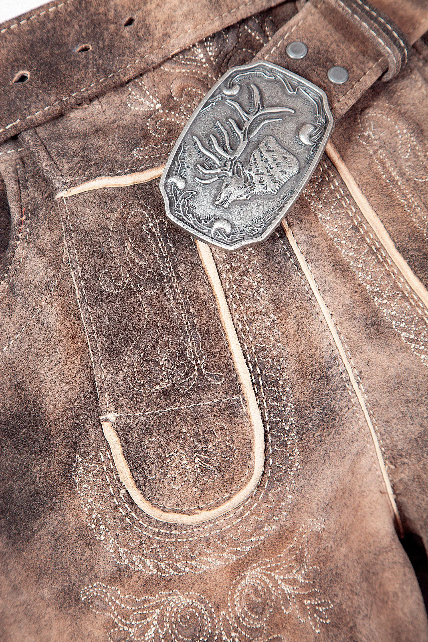 Kurze Wildlederhose in dunklem Trüffelbraun - Detail Schließe