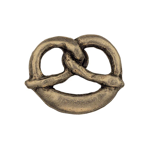 Gaudiknopf Brezen Pin in Altmessing