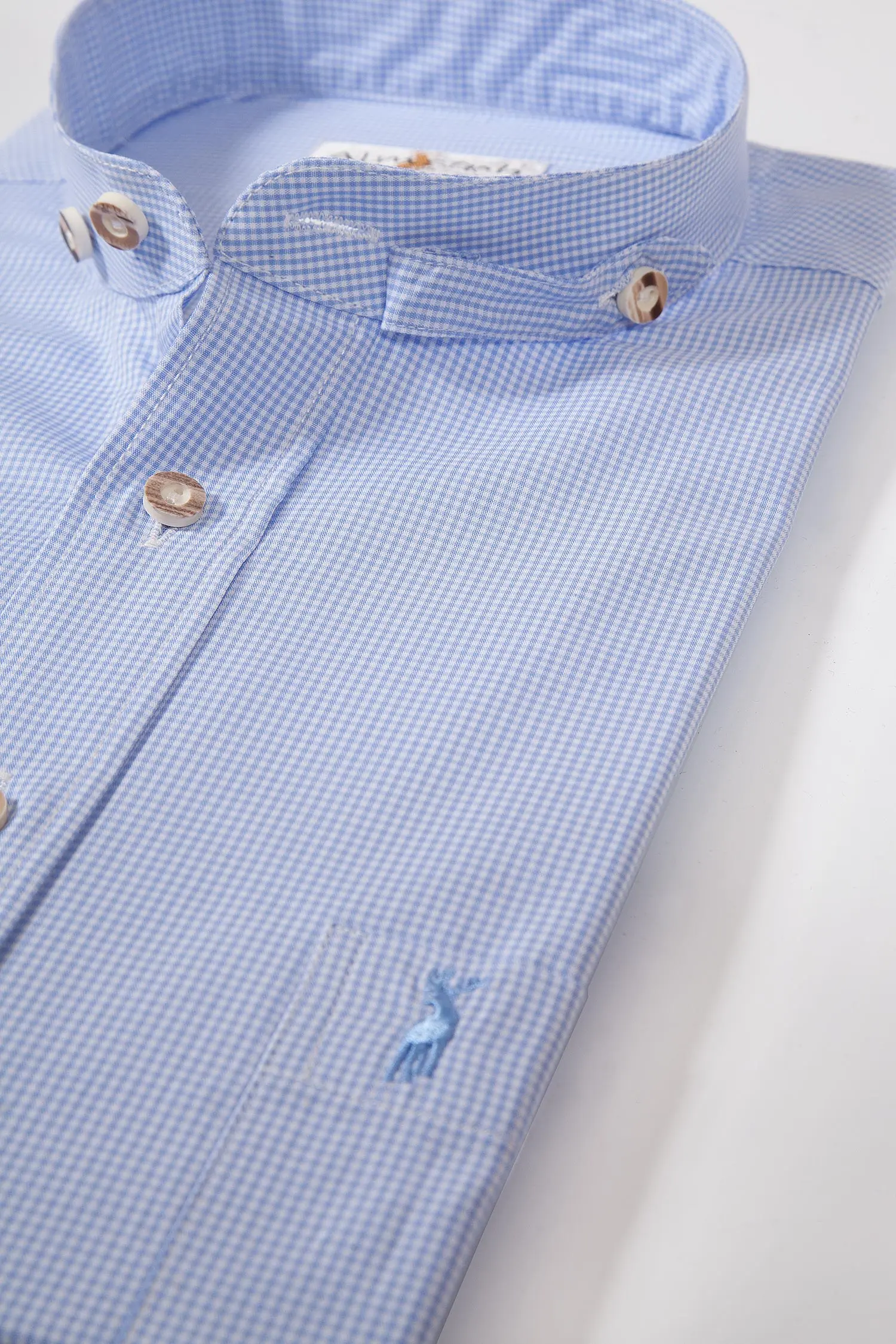Trachtenhemd mit Stehkragen von Almsach in hellblau Kragen