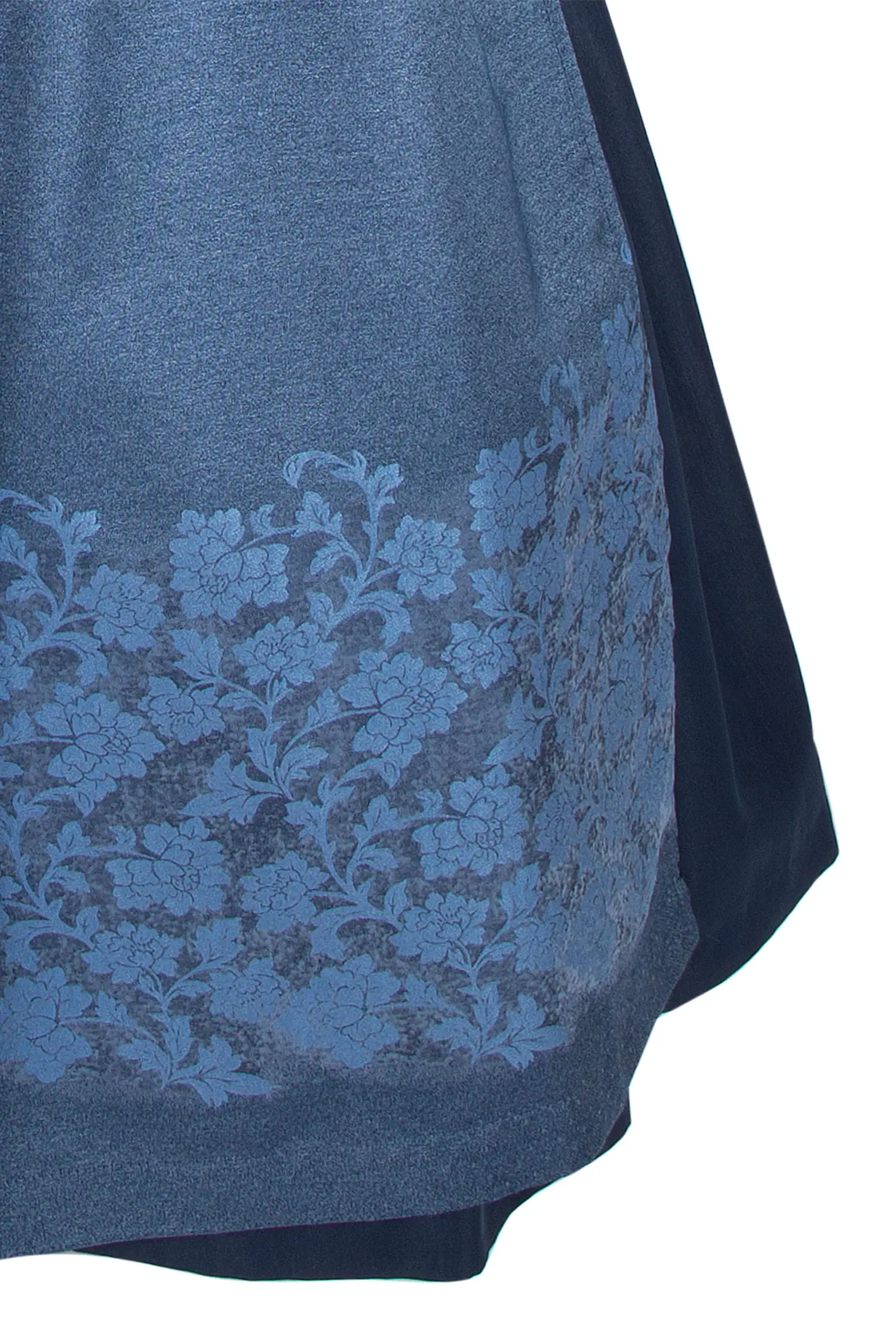 dirndl-lang-blau-laura-3043-0098-bl5-18-08j-0137-d Dirndl lang Laura in blau mit Samtborte XXL Schürze