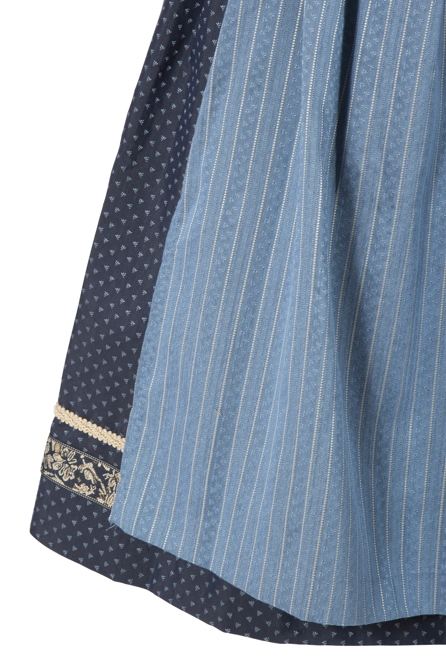 Dirndl Mia in dunkelblau von Fräulein Trentini - Detail Rock