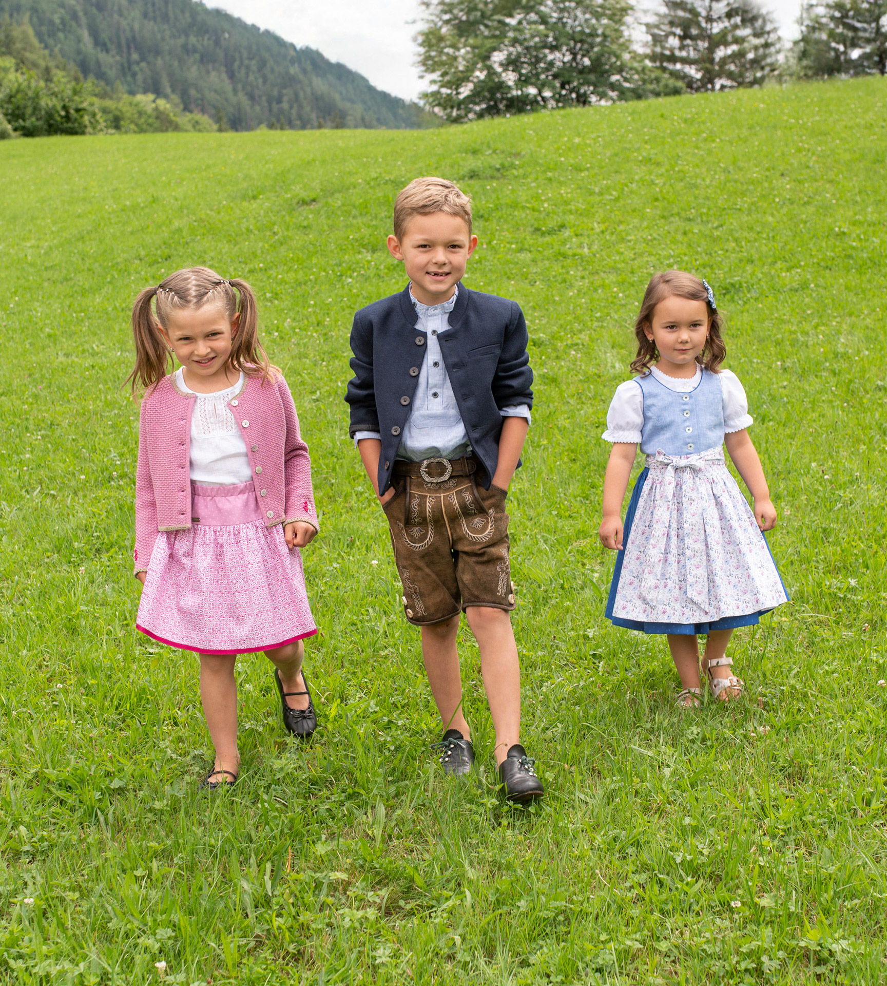 Kinder Trachten Sale
