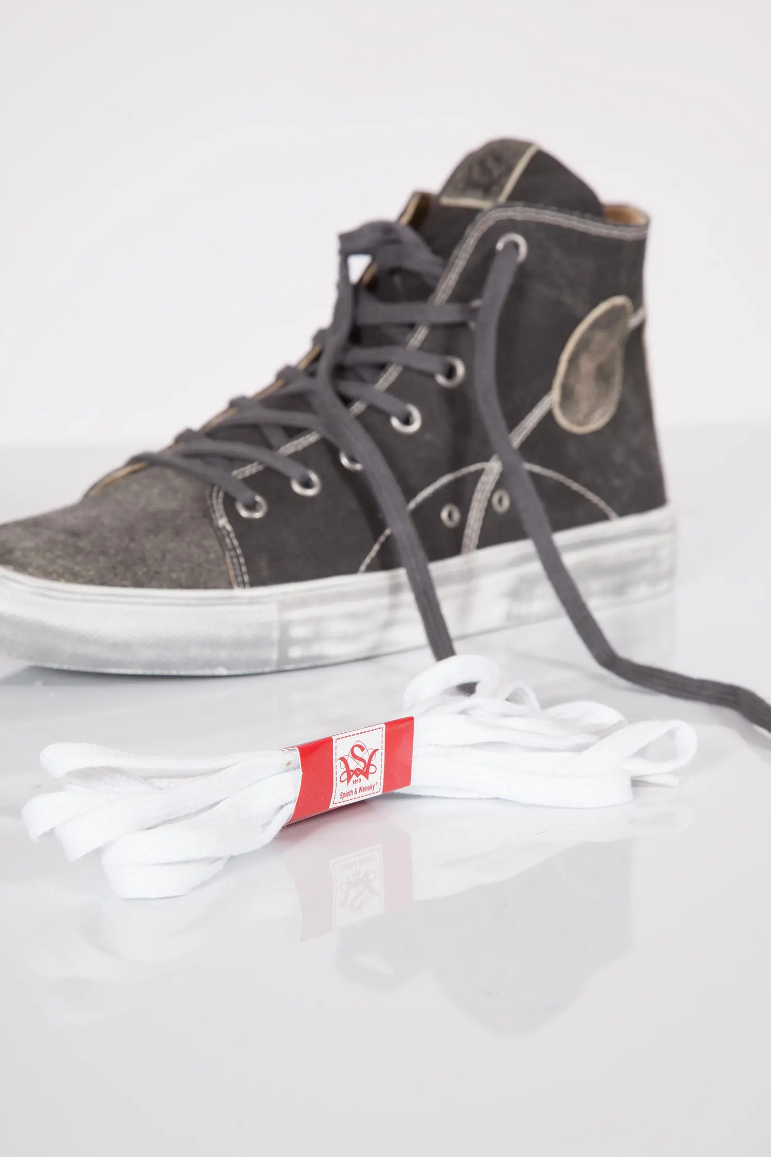 Trachen Sneaker Luis aus Textil in schwarz Zubehör