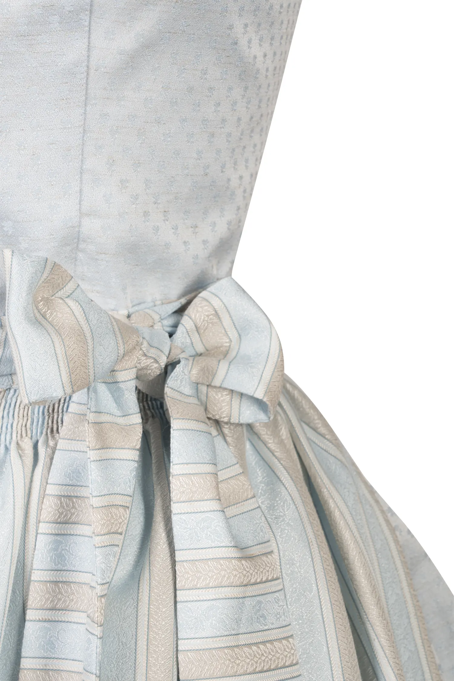 3098-9016-bl2-24-02-2704533RjdBpyvJgSJvf Dirndl von Hammerschmid in Hellblau Detail Mieder
