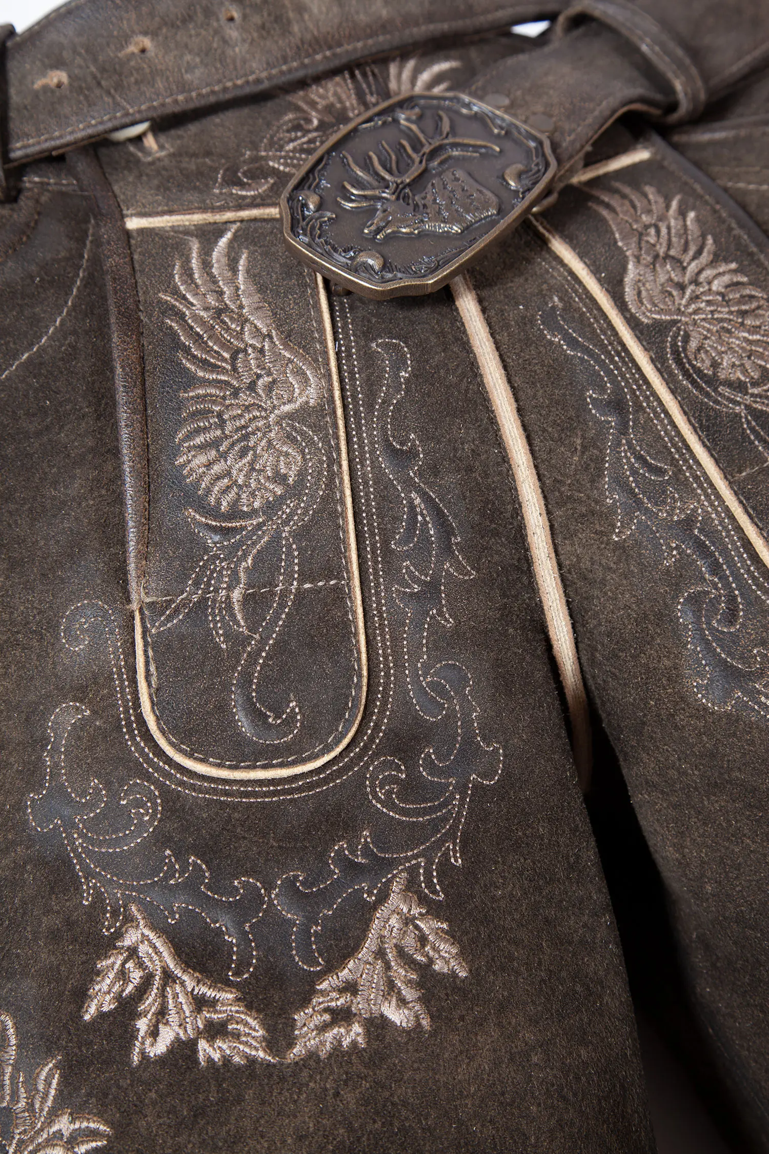 Rustikale Lederhose mit Gürtel - Detail Latz