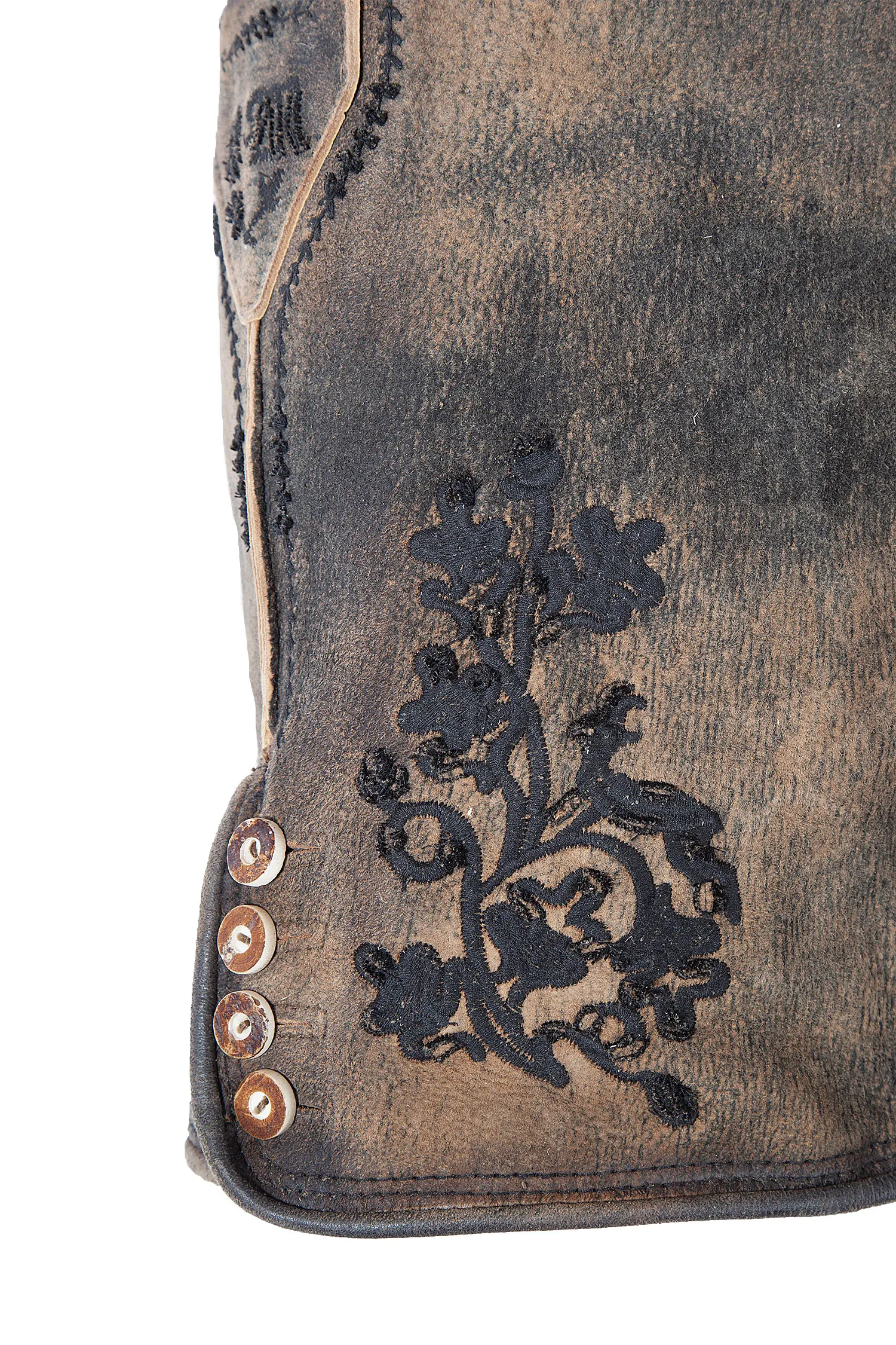 1603-1010-3SW-23-03e-5225c Kurze Lederhose Hartl in mittelbraun von Stockerpoint - Detail Bein