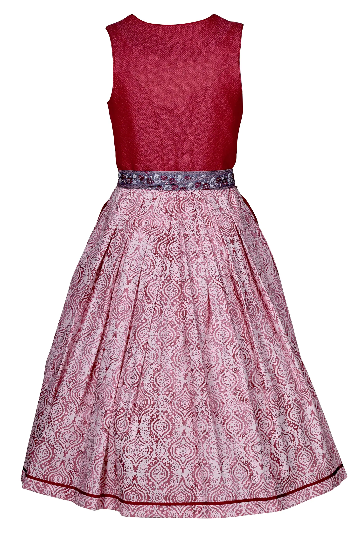 Rotes Dirndl mit gemustertem Rock