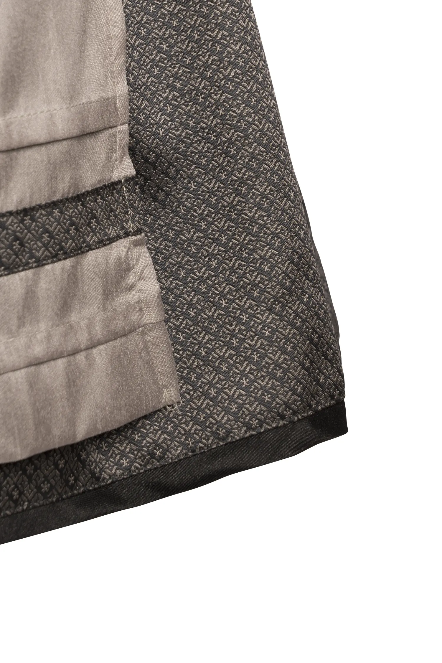 Dirndl Duell in Anthrazit Detail Rock