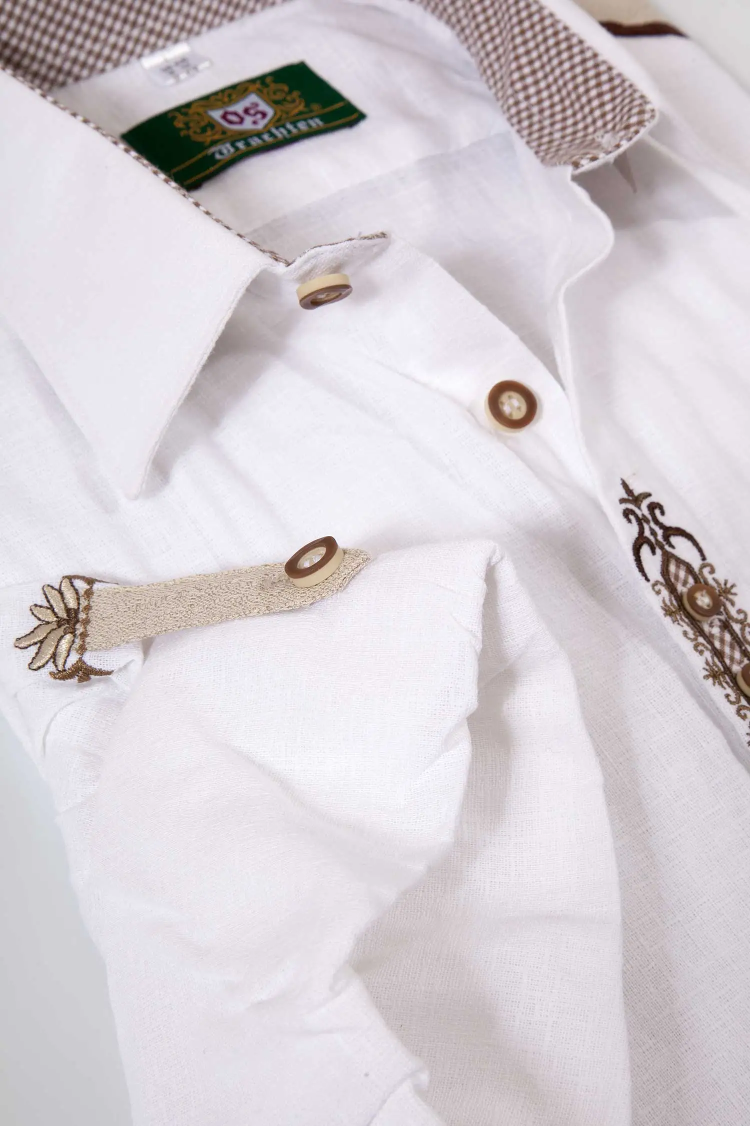 landhaus-trachtenhemd-weiss-1531-1082-ws2-18-04f-4329-c Landhaus Trachtenhemd weiß mit Krempelarm Arm