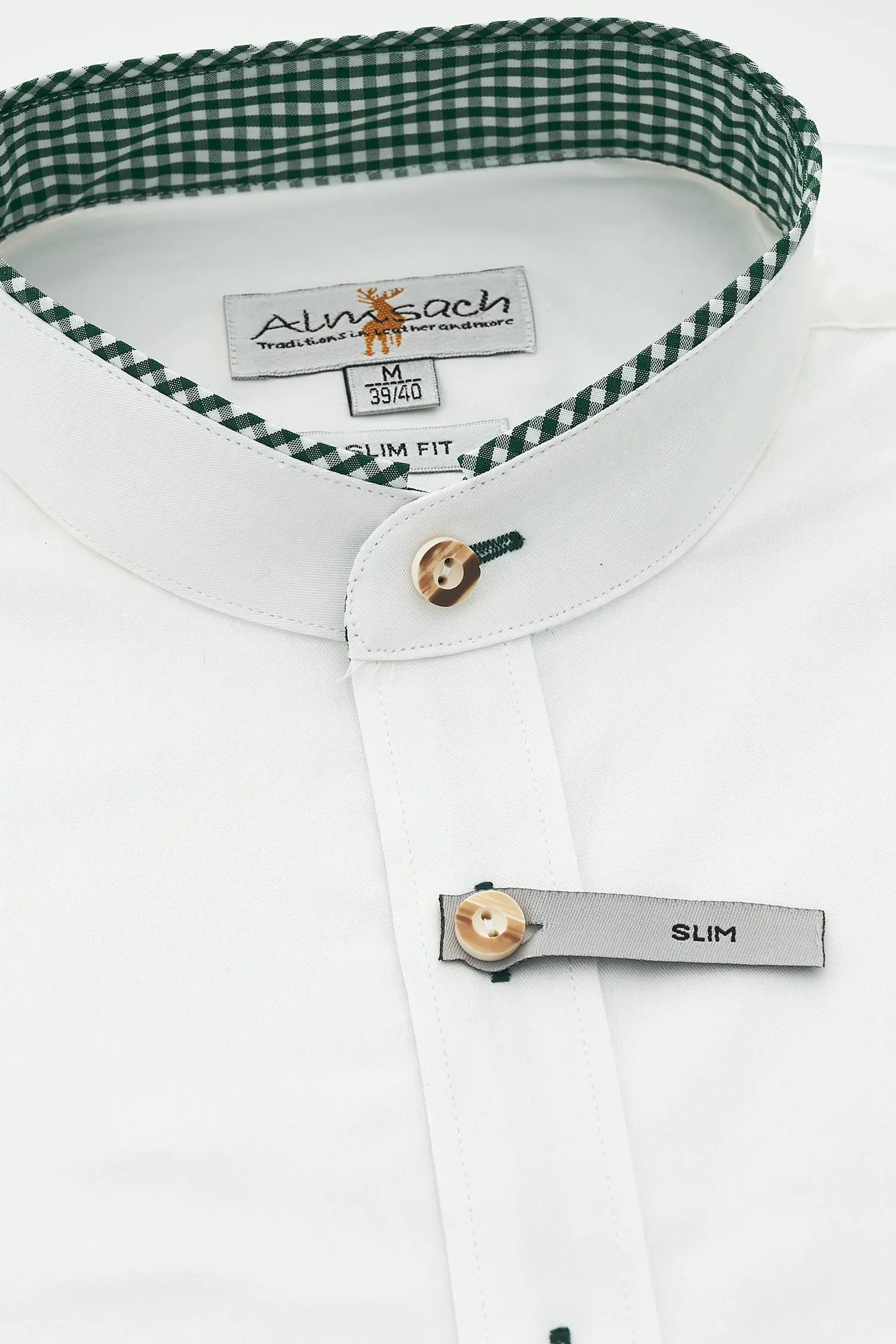 Weißes Almsach Hemd mit Grünen Applikationen