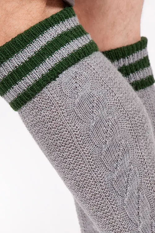 Trachten Kniestrumpf in grau und dunkelgrün Detail