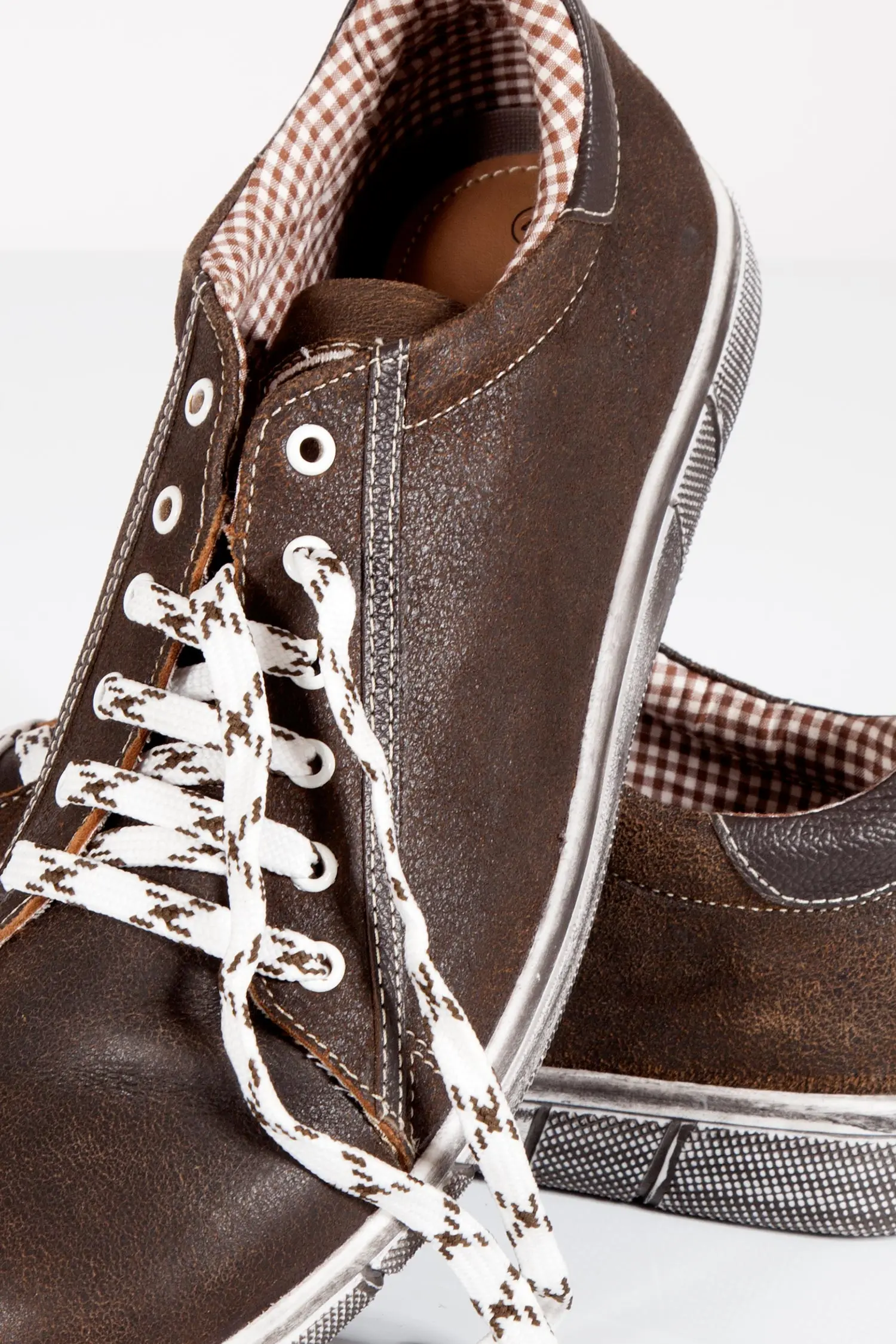 Trachten Sneaker Siegfried in bernstein dunkelbraun Detail