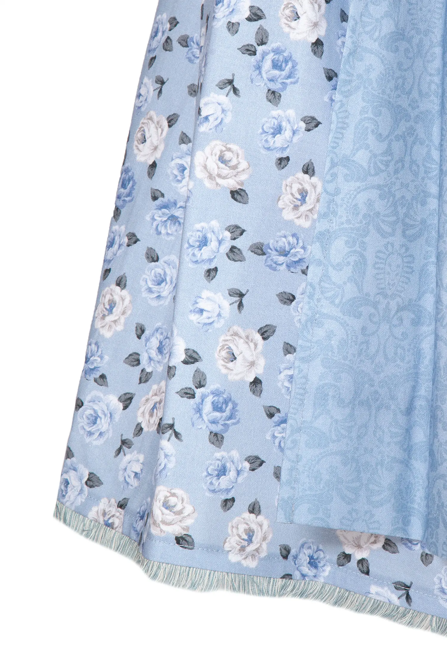 Sportalm Dirndl in Babyblau mit Blümchenprint - Detail Rock