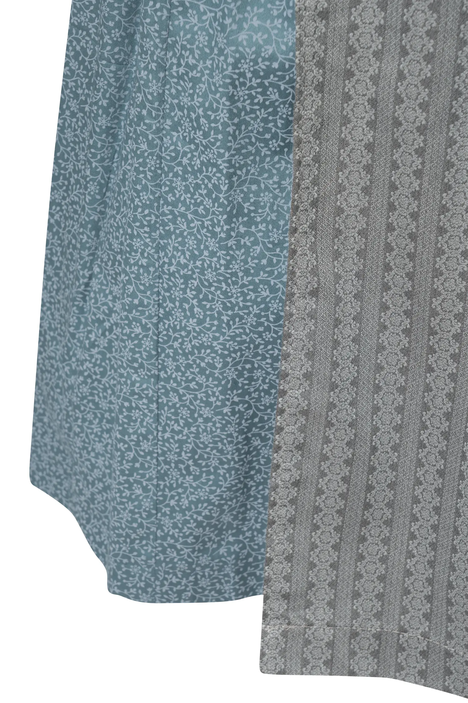 3041-1543-bl5-23-08-10-Di-Ho-01651 Limitiertes Dirndl Belinda in petrol - Detail Rock