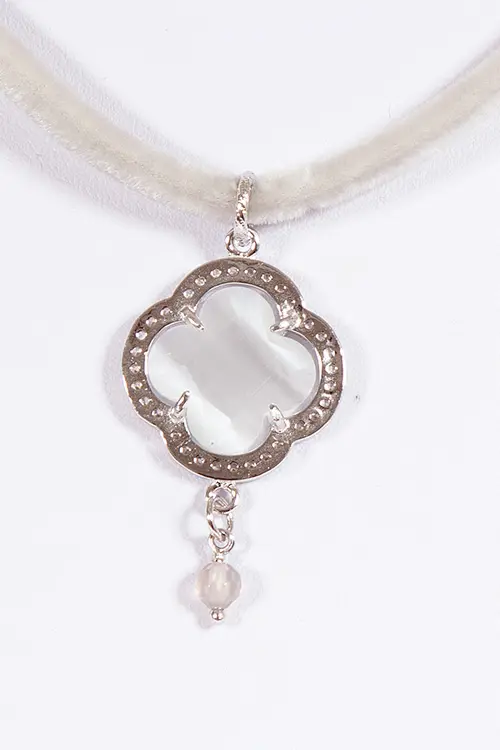 Trachtenkette Kleeblatt 925 silber mit weißen Steinen und hellgrau Detail