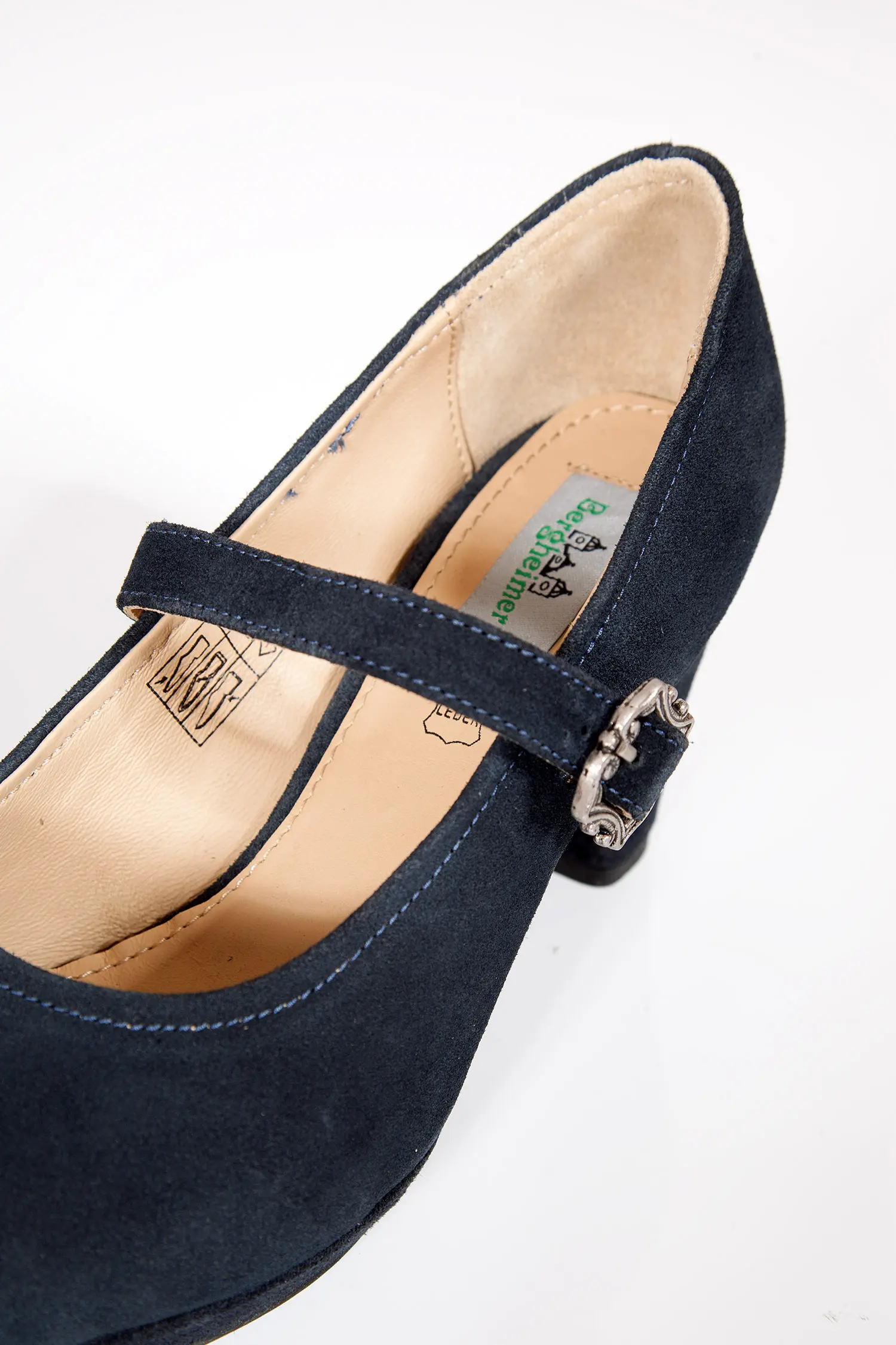 Damen Trachtenschuhe als Pumps in dunkelblau Detail