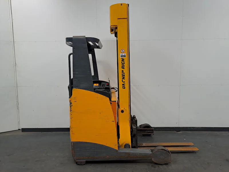 Jungheinrich ETV 114 2011 - Carrello retrattile immagine 3 miniatura