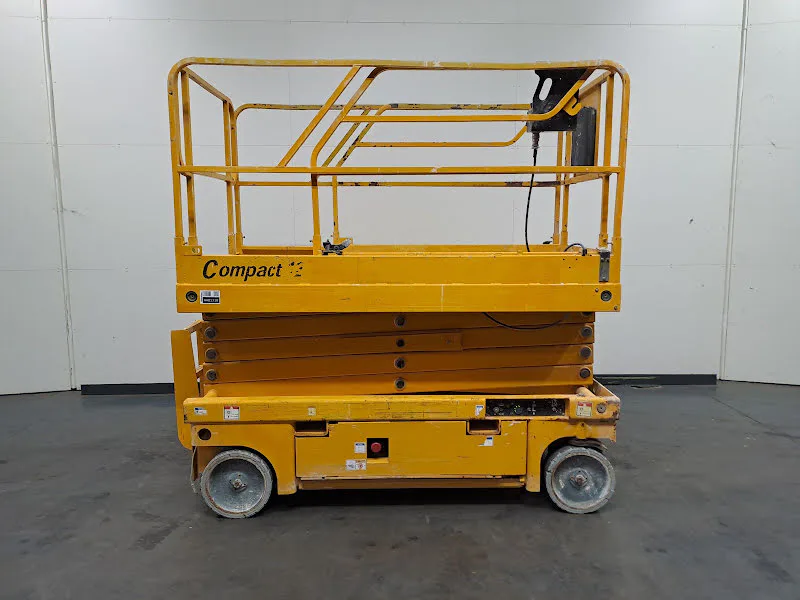 Haulotte COMPACT 12 2016 - Scissor lift image 1