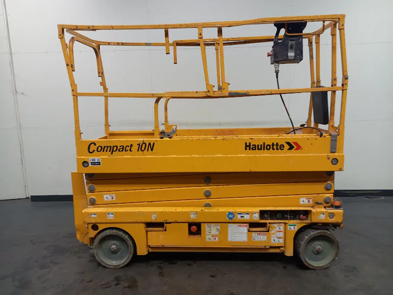 Haulotte COMPACT 10N 2017 - Plataforma de tijera imagen 1