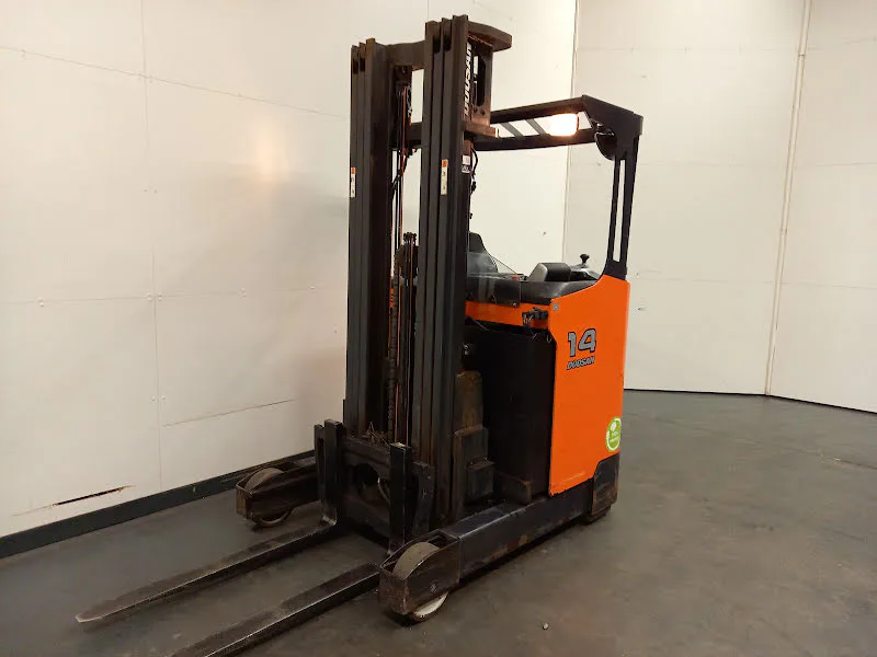 Doosan BR14JW-7 PLUS 2018 - Chariot à mât rétractable image 2 miniature