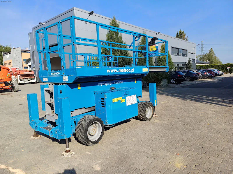 Genie GS-4069 RT 2013 - Plataforma de tesoura imagem 2 miniatura
