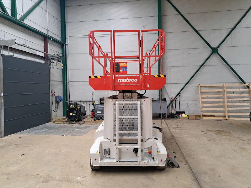 Pb S151-16 E 2016 - Scissor lift image 2 thumbnail