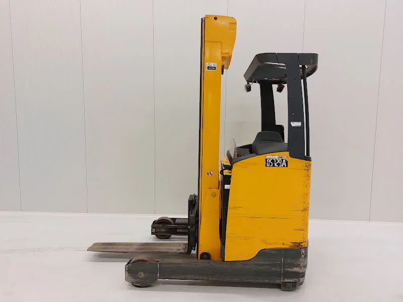 Jungheinrich ETV 216 2015 - Reach Truck image 1