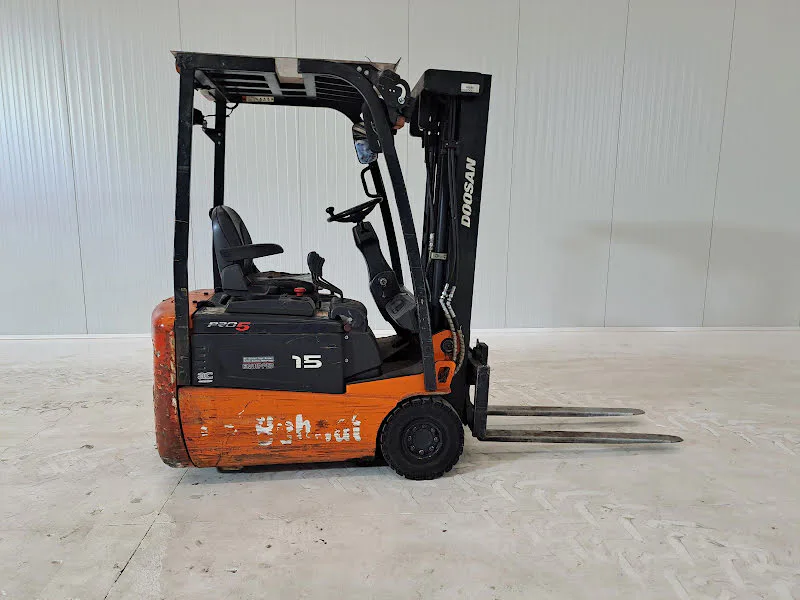Doosan B15R-5 2017 - Elektryczny wózek widłowy zdjęcie 3 miniatura