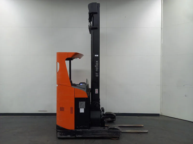Bt RRE140B 2015 - Reach Truck image 3 thumbnail
