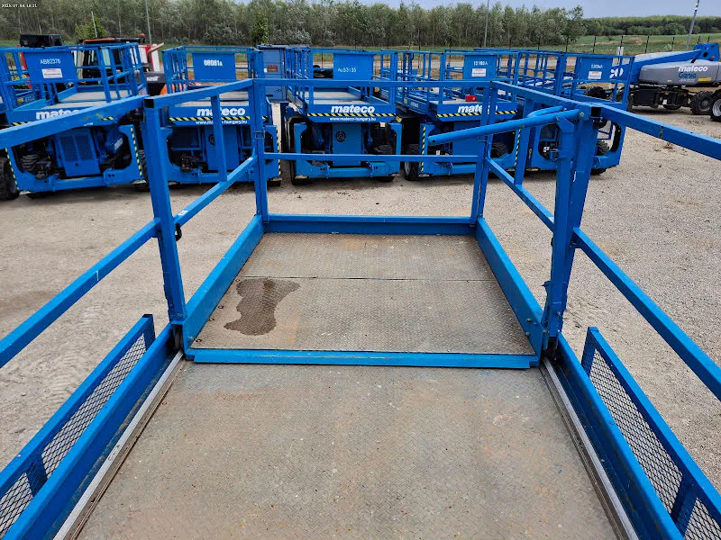 Genie GS-3390 RT 2015 - Piattaforma a forbice immagine 3 miniatura