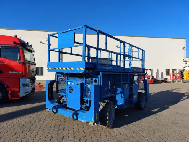 Genie GS-4390 RT 2013 - Ножничный подъемник изображение 1