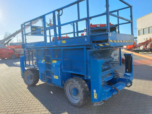 Genie GS-4390 RT 2013 - Ножничный подъемник изображение 3 миниатюра