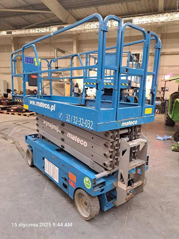 Genie GS-3246 2015 - Scherenarbeitsbühne Bild 2 Miniaturansicht