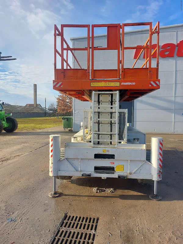 Holland Lift B-195DL25 4WD/P/N 2014 - Nůžková plošina obrázek 3 náhled