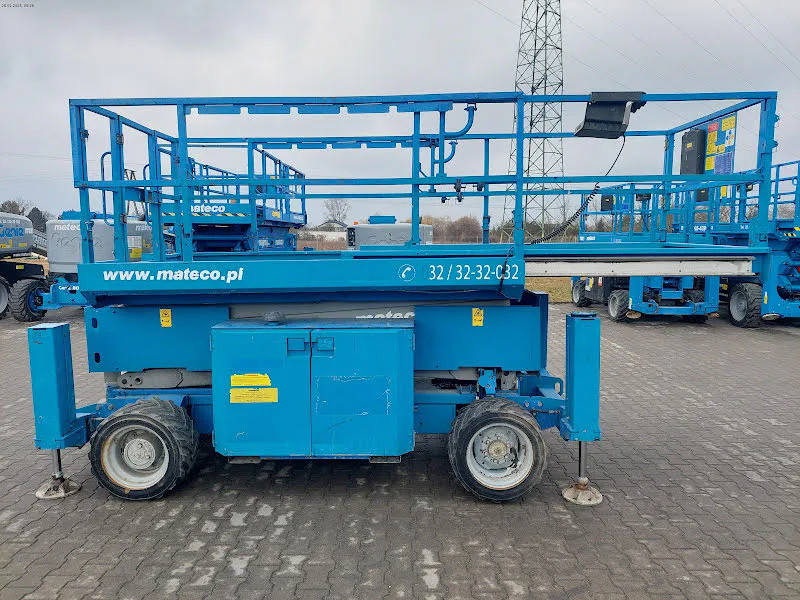 Genie GS-3369 RT 2014 - Piattaforma a forbice immagine 2 miniatura