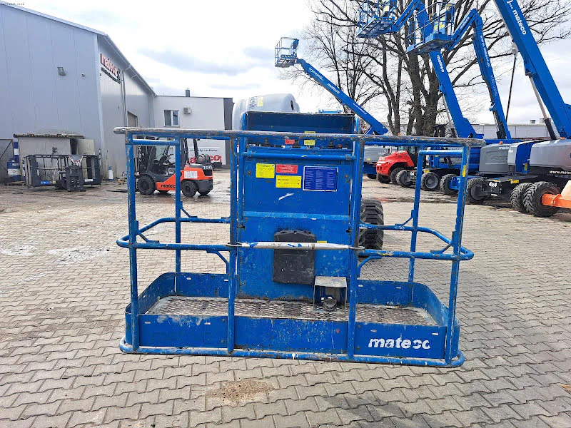 Genie Z-45/25J RT 2013 - Articulated boom lift image 3 thumbnail