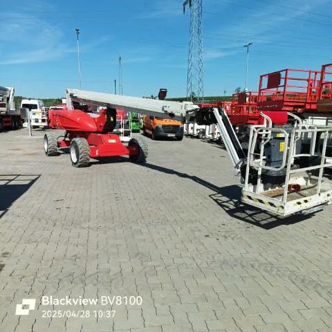 Jlg M600JP 2014 - Articulated boom lift image 1