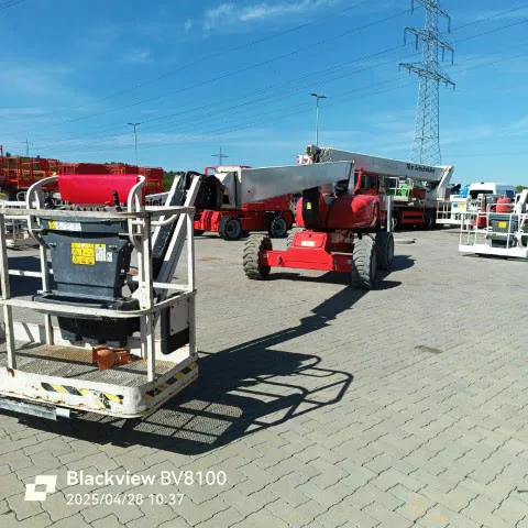 Jlg M600JP 2014 - Articulated boom lift image 2 thumbnail