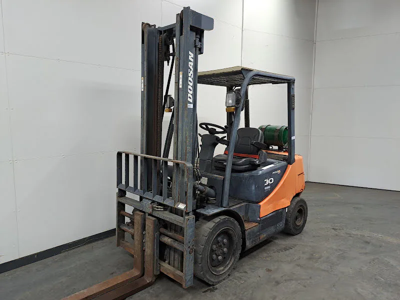 Doosan G30E-5 2009 - Treibgasstapler Bild 1