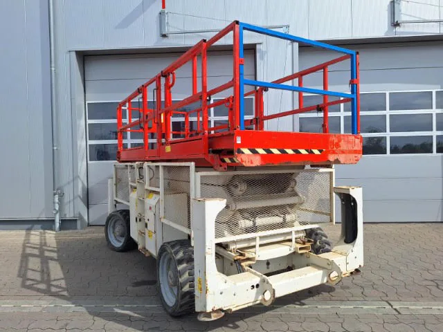 Genie GS-4390 RT 2013 - Scissor lift image 1
