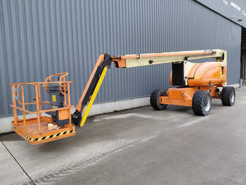 Jlg 800AJ 2014 - Articulated boom lift image 1