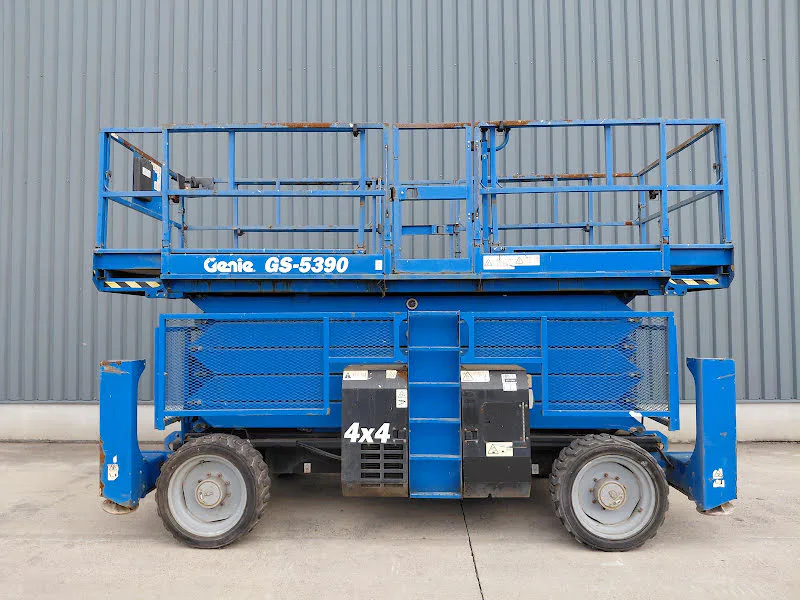 Genie GS-5390 RT 2015 - Scissor lift image 1