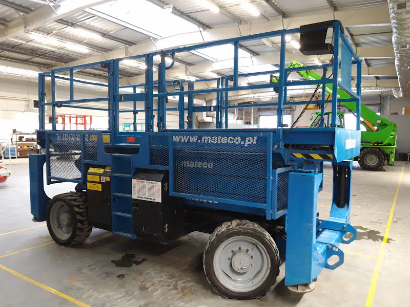Genie GS-3390 RT 2015 - Scissor lift image 1