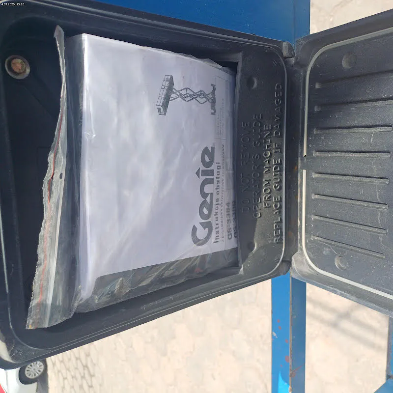Genie GS-3390 RT 2015 - Scissor lift image 3 thumbnail