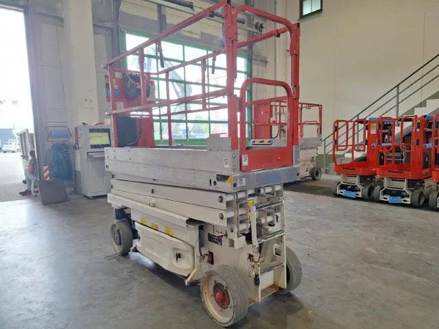 Jlg 2030ES 2014 - Scissor lift image 2 thumbnail